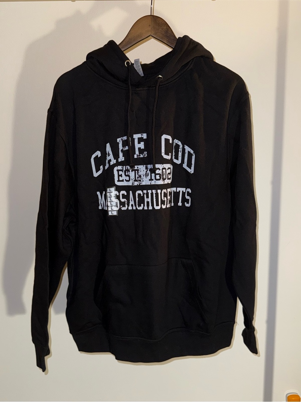 Black Cape Cod Massachusetts Pullover Hoodie - Men